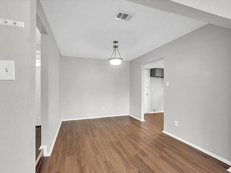 8406 Daycoach Ln — Photo 5