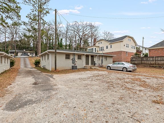 4th image of 303 Springdale Dr #B