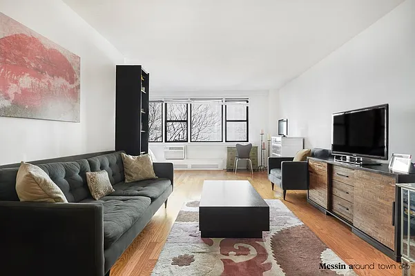 Sold by Compass | media 2