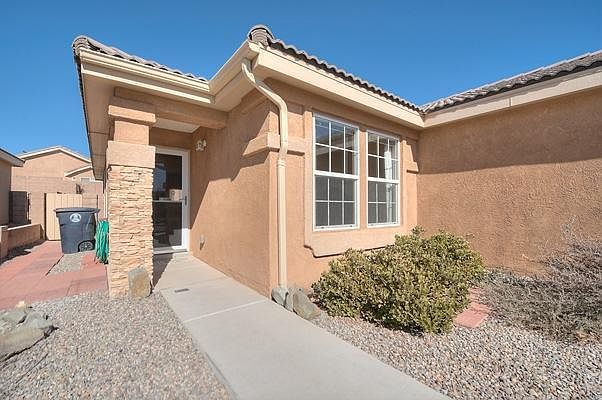 1st image of 1023 Kanaga Dr NW