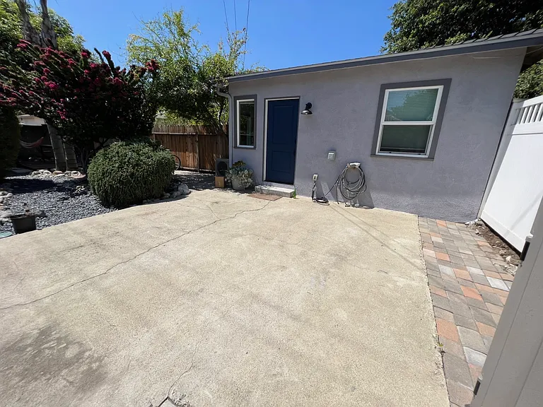374 Oakdale Dr — Photo 32