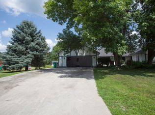 13982 Holyoke Ct, Apple Valley, MN 55124