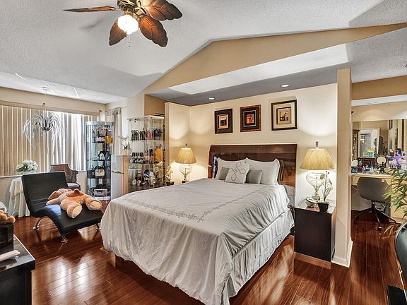 5th image of 4224 NW 56th Drive