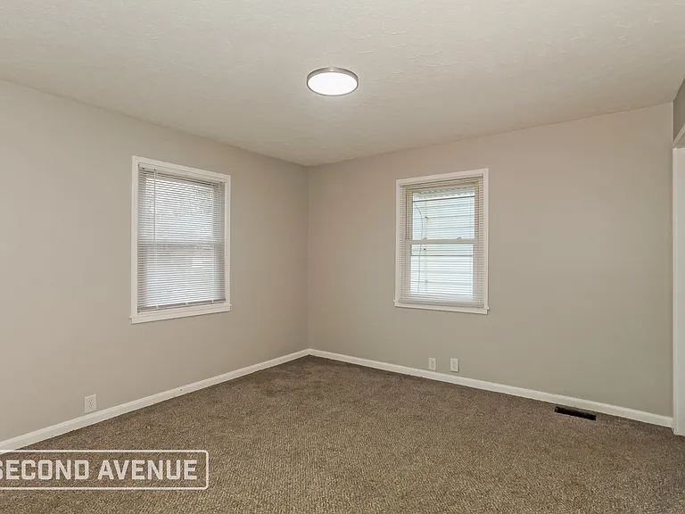 6106 Graceland Ave — Photo 6