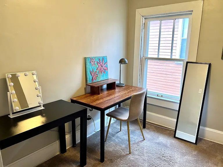 Office / yoga room / dressing area