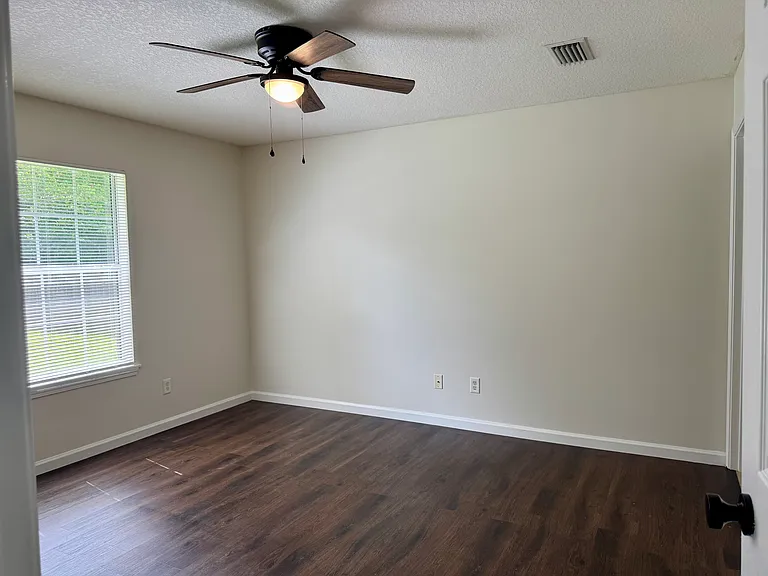 149 Aidan Ct — Photo 11