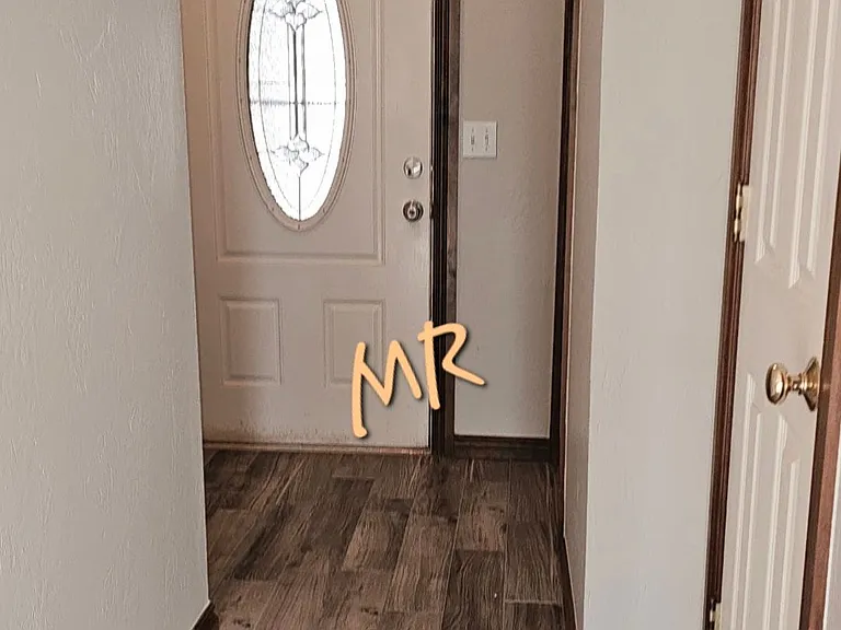 624 E Katelyn Ln — Photo 4