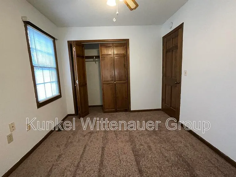 2020 Greenbrier Dr — Photo 24