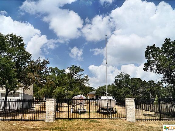 2nd image of 2376 Lakeview Dr