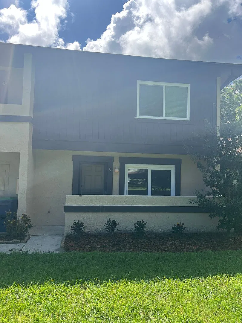 2 Story condo Clearwater close to Airport — Photo 4