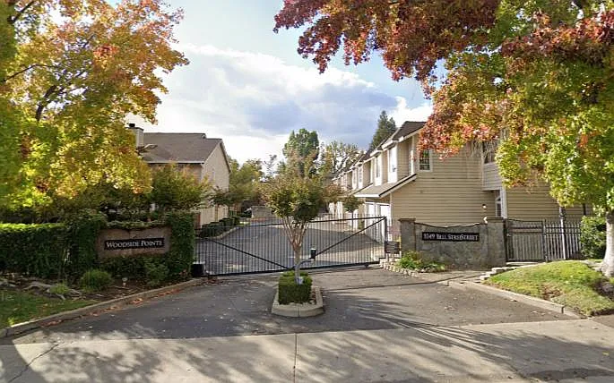Bell St, Sacramento — Photo 2