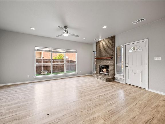 4th image of 344 Raintree Dr