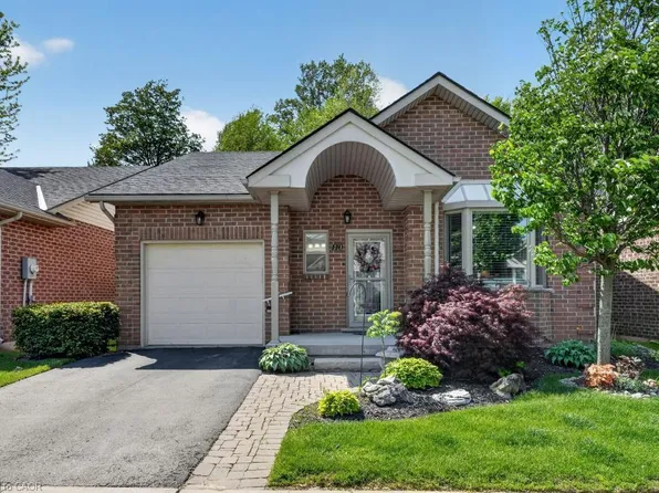 110 Greentrail Dr, Hamilton, ON L0R 1W0