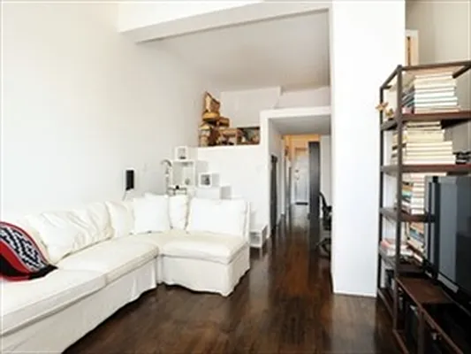 Sold by Citi Habitats | media 12