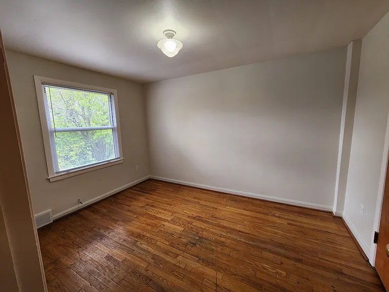 921 Vernier Rd #1 — Photo 9