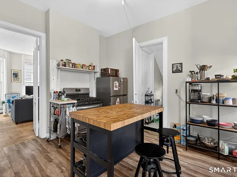 285 Humphrey St #1 — Photo 8