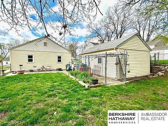 4th image of 6788 Seward St