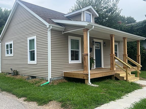 4th image of 406 N Liberty St