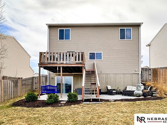 5th image of 16134 Willow St