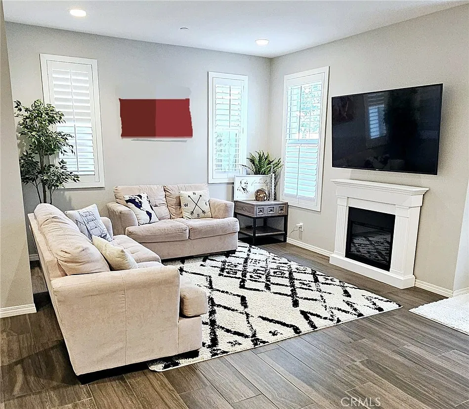 4 bed, 3.5 bath, 2552 sqft, $6,200 — Photo 4