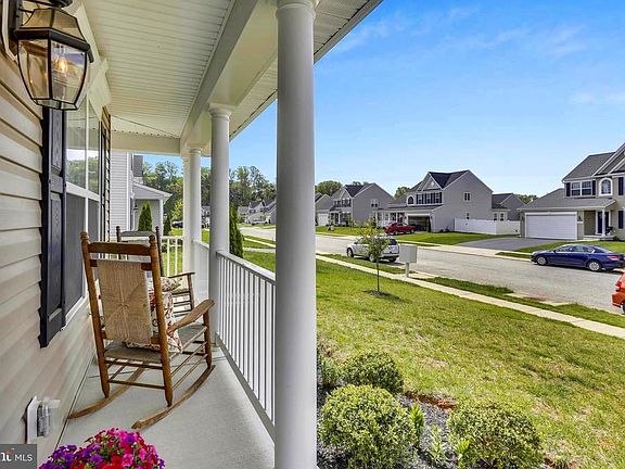 3rd image of 121 Cool Meadow Dr