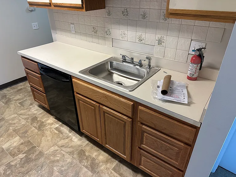 300 Waters Edge Dr #300 — Photo 7