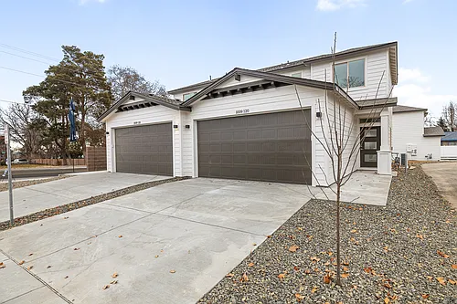 1009 S Underwood Pl Photo 1