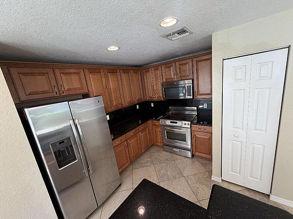 4th image of 22159 Majestic Woods Way