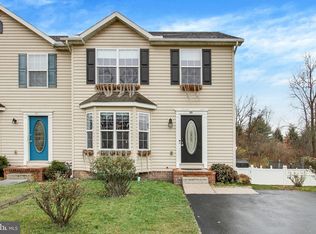 89 Hemlock Dr, Hanover, PA 17331