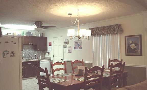 5th image of 2111 Dartmouth St