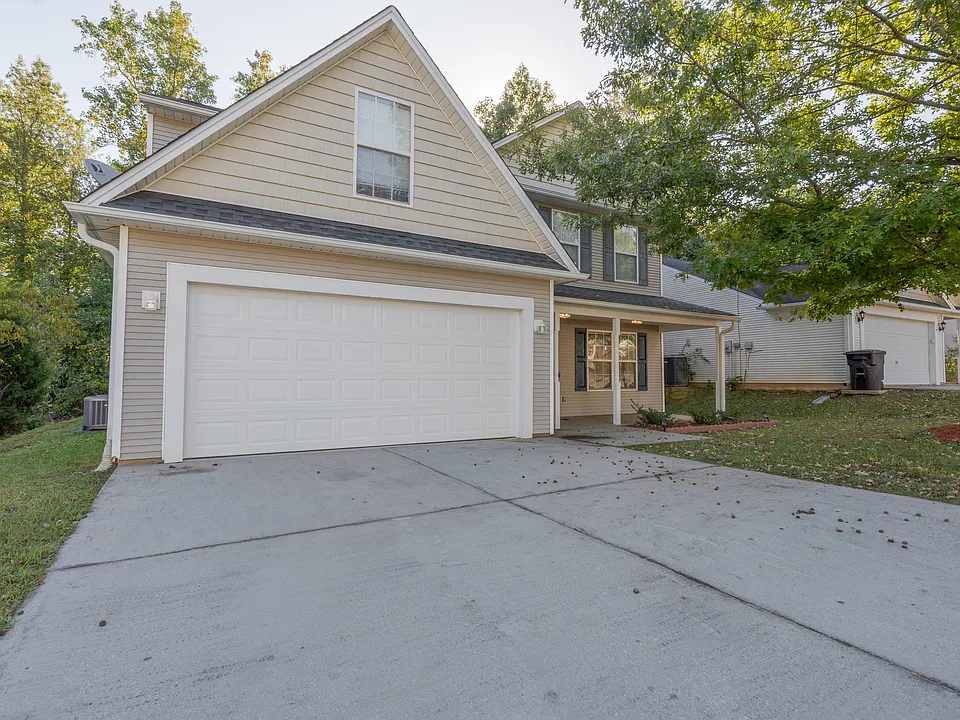 223 Stockbridge Dr