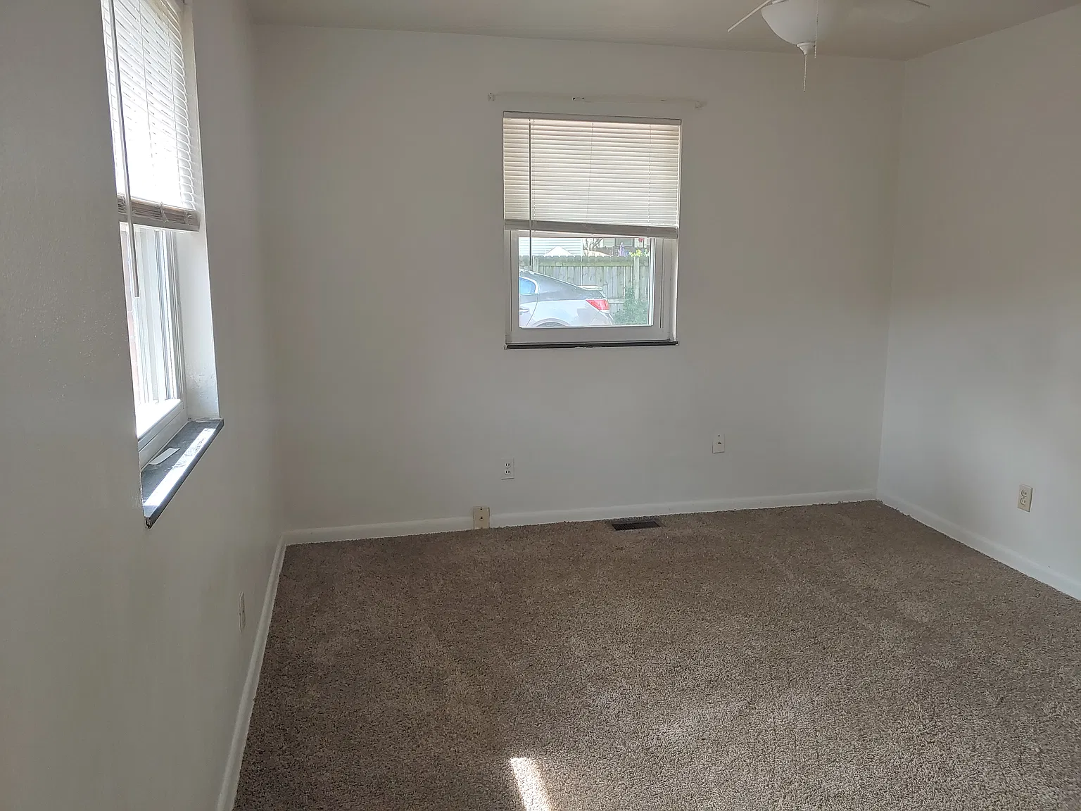 2 bed, 750 sqft, $850 — Photo 2