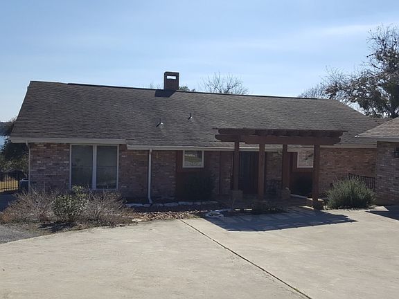 3rd image of 1078 Military Dr