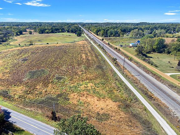 5th image of 890 Pierce Rd