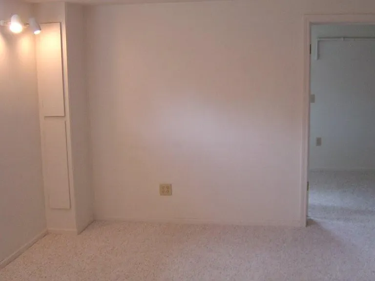 830 Mathews St — Photo 3