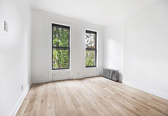 4th image of 294 S 5th St APT 3
