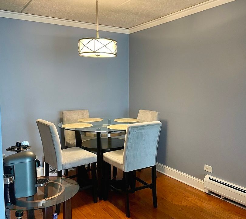 300 W Fullerton Ave Addison IL Zillow