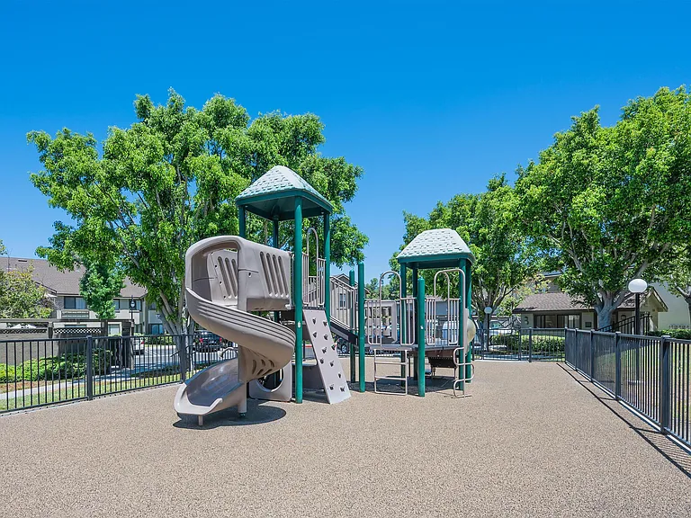 Westridge Apartment Homes — Photo 9