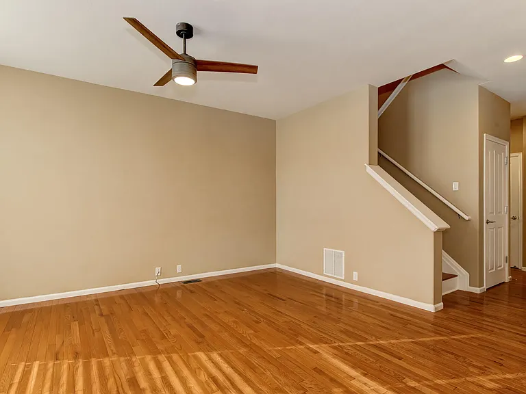 7198 Red Sand Grv — Photo 12