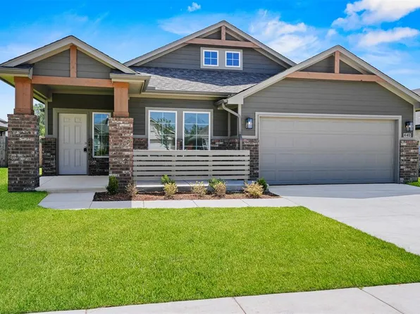440 Compass Dr, Yukon, OK 73099