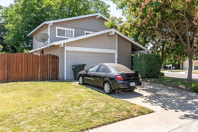 2nd image of 9464 Saint Louis Way