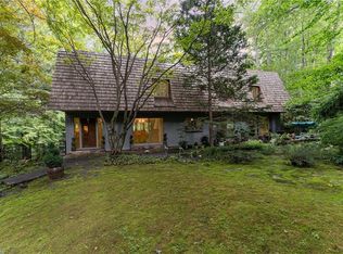 565 Knob View Dr, Winston Salem, NC 27104