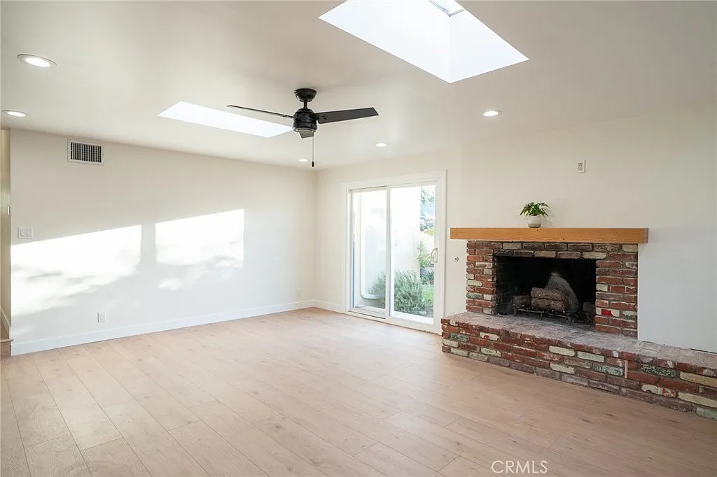 3 bed, 1620 sqft, $6,500 — Photo 3