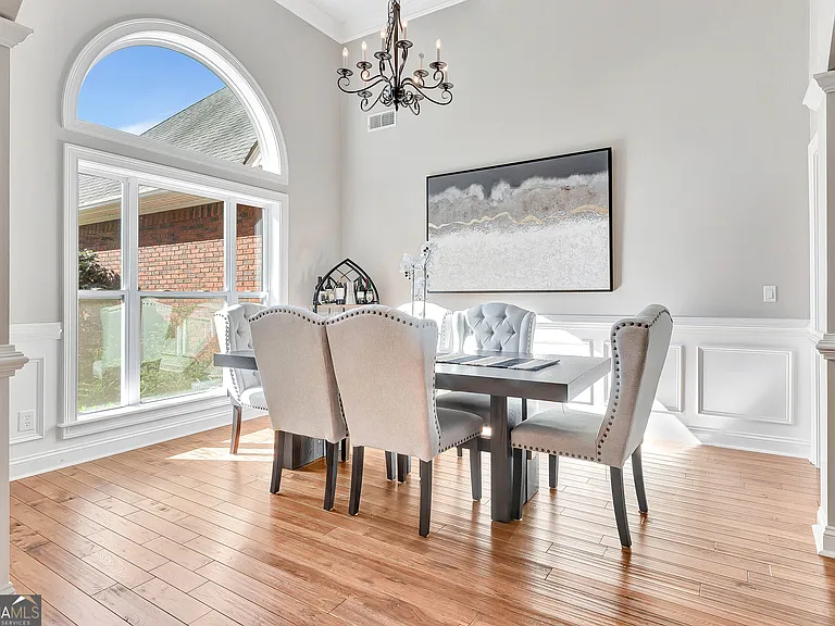 140 Lake Park Ct — Photo 10