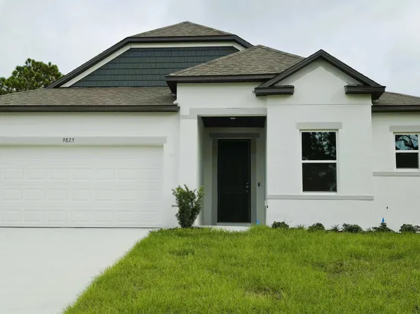 9825 N Angela Dr, Citrus Springs, FL 34434