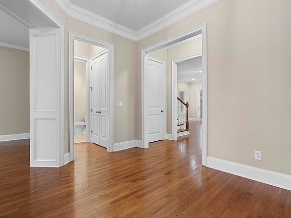 4th image of 237 Peninsula Way