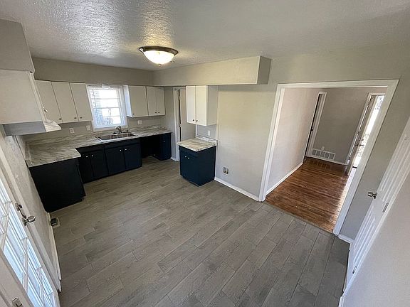 3rd image of 2342 NW 35th St
