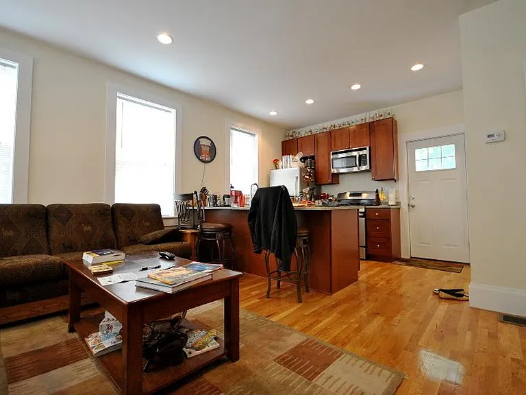 2 Larose Pl #1 — Photo 1