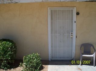 21322 Powhatan Rd APT B, Apple Valley, CA 92308