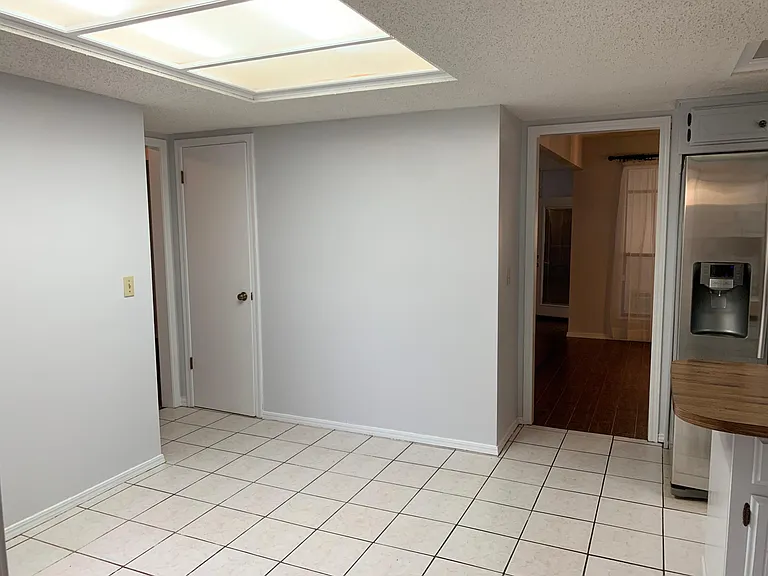6453 N College Ave — Photo 22